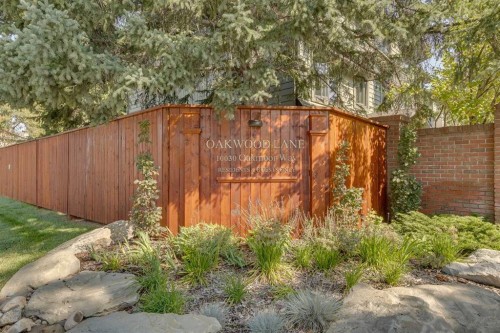 11-10030 Oakmoor Way Sw, Calgary, AB - Outdoor