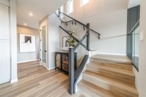 191 Lucas Common Nw, Calgary, AB - Indoor Photo Showing Other Room