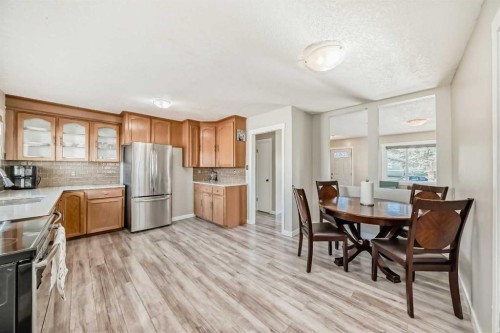 5414 Valentine Crescent Se, Calgary, AB - Indoor