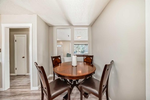 5414 Valentine Crescent Se, Calgary, AB - Indoor Photo Showing Dining Room