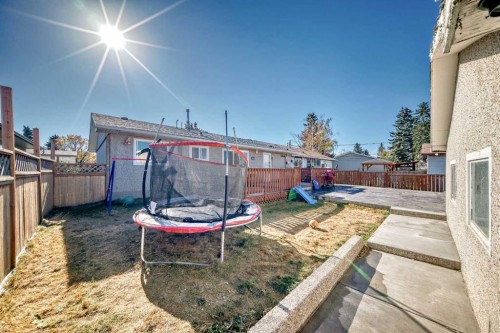 5414 Valentine Crescent Se, Calgary, AB - Outdoor