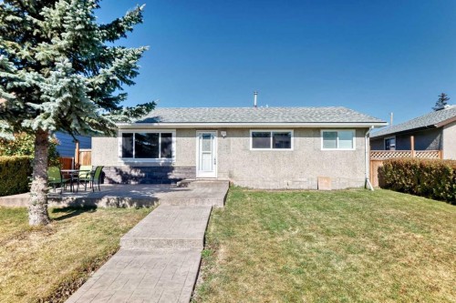 5414 Valentine Crescent Se, Calgary, AB - Outdoor