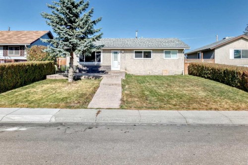 5414 Valentine Crescent Se, Calgary, AB - Outdoor