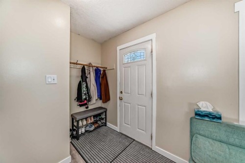 5414 Valentine Crescent Se, Calgary, AB - Indoor