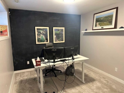 64 Elgin Meadows Manor Se, Calgary, AB - Indoor Photo Showing Other Room