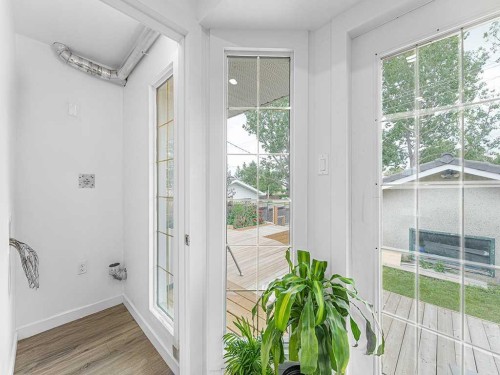 477 72 Avenue Ne, Calgary, AB - Indoor Photo Showing Other Room