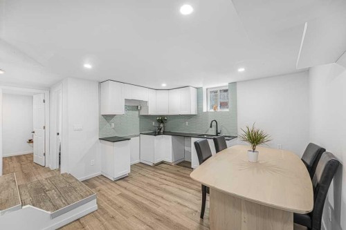 477 72 Avenue Ne, Calgary, AB - Indoor