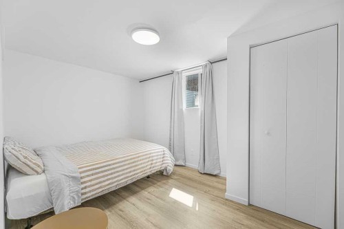 477 72 Avenue Ne, Calgary, AB - Indoor Photo Showing Bedroom