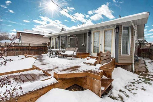 477 72 Avenue Ne, Calgary, AB - Outdoor With Deck Patio Veranda