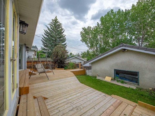 477 72 Avenue Ne, Calgary, AB - Outdoor With Deck Patio Veranda With Exterior