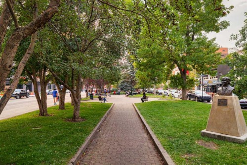 1702-817 15 Avenue Sw, Calgary, AB - Outdoor