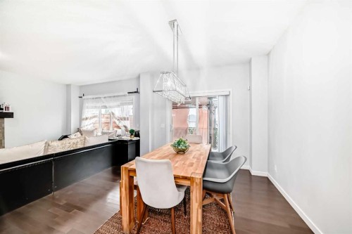 165 Hillcrest Drive Sw, Airdrie, AB - Indoor Photo Showing Dining Room