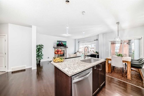 165 Hillcrest Drive Sw, Airdrie, AB - Indoor Photo Showing Other Room