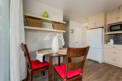 90 Allandale Close Se, Calgary, AB - Indoor