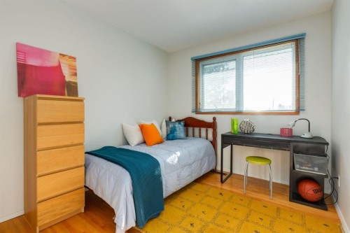 90 Allandale Close Se, Calgary, AB - Indoor Photo Showing Bedroom