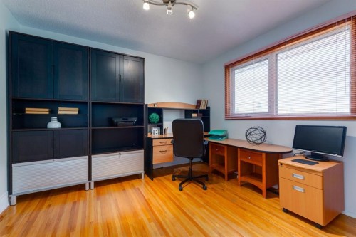 90 Allandale Close Se, Calgary, AB - Indoor Photo Showing Office