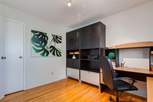 90 Allandale Close Se, Calgary, AB - Indoor Photo Showing Office