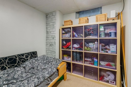 90 Allandale Close Se, Calgary, AB - Indoor Photo Showing Bedroom