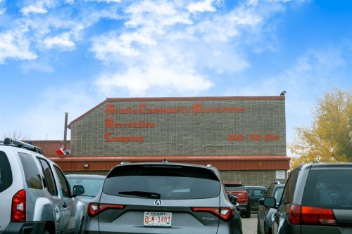 90 Allandale Close Se, Calgary, AB - Outdoor