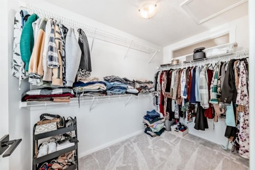 215 148 Avenue Nw, Calgary, AB - Indoor With Storage