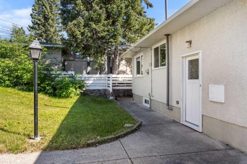 2636 34 Avenue Nw, Calgary, AB - Outdoor