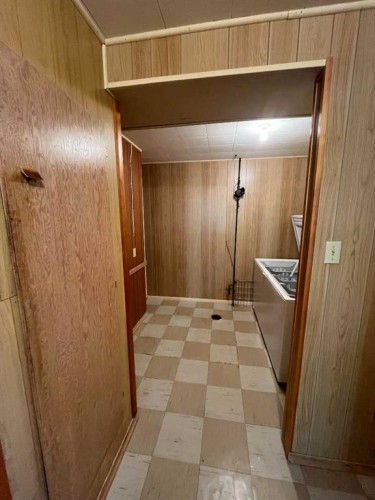 223 Allison Street, Acme, AB - Indoor Photo Showing Other Room
