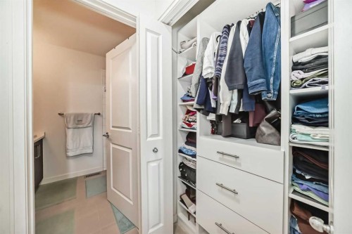 122 Sherwood Lane Nw, Calgary, AB - Indoor With Storage