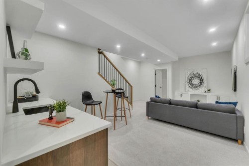 5020 21A Street Sw, Calgary, AB - Indoor