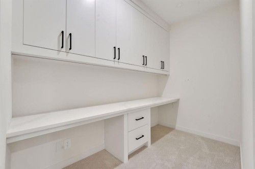 5020 21A Street Sw, Calgary, AB - Indoor