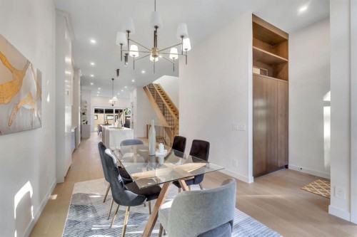5020 21A Street Sw, Calgary, AB - Indoor Photo Showing Dining Room