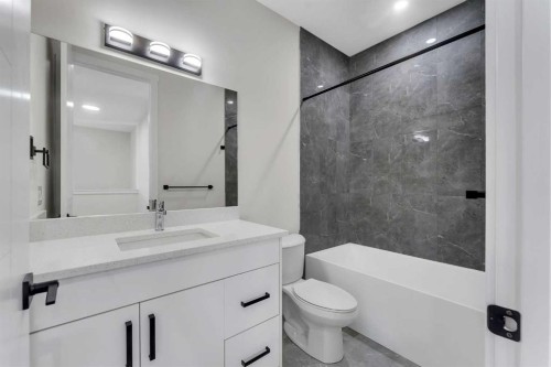144 Saddlelake Manor Ne, Calgary, AB - Indoor Photo Showing Bathroom