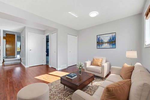 336 Whitworth Way Ne, Calgary, AB - Indoor Photo Showing Living Room
