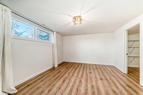 9803 Fairmount Drive Se, Calgary, AB - Indoor Photo Showing Other Room