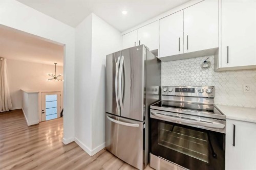 9803 Fairmount Drive Se, Calgary, AB - Indoor Photo Showing Kitchen