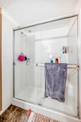 2324-81 Legacy Boulevard Se, Calgary, AB - Indoor Photo Showing Bathroom