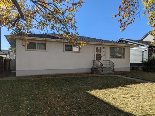 2019 52 Avenue Sw, Calgary, AB - Outdoor