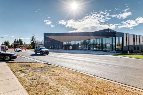 8201-403 Mackenzie Way Sw, Airdrie, AB - Outdoor