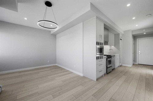 601-8230 Broadcast Avenue Sw, Calgary, AB - Indoor