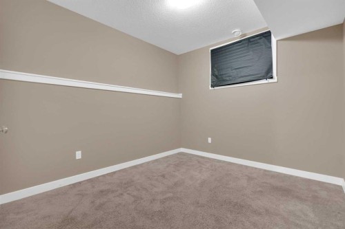 87 Baysprings Way Sw, Airdrie, AB - Indoor Photo Showing Other Room