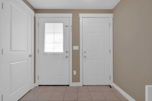 87 Baysprings Way Sw, Airdrie, AB - Indoor Photo Showing Other Room