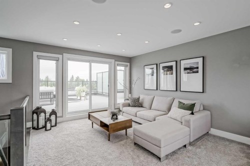 1928 27 Avenue Sw, Calgary, AB - Indoor Photo Showing Living Room