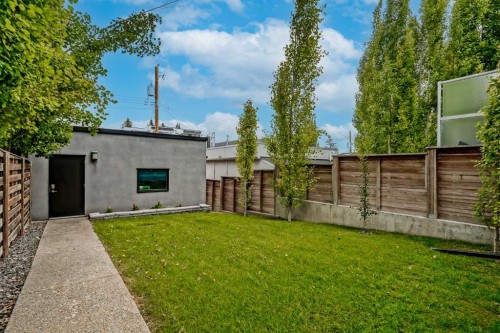 1928 27 Avenue Sw, Calgary, AB - Outdoor