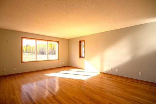 5559 Township Road 320, Rural Mountain View County, AB - Indoor Photo Showing Other Room