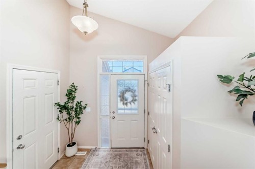 1046 Channelside Way Sw, Airdrie, AB - Indoor Photo Showing Other Room