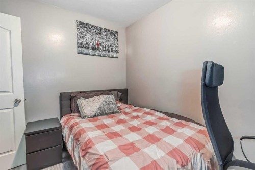 163 Taracove Estate Drive Ne, Calgary, AB - Indoor Photo Showing Bedroom