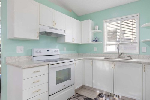 331 Coverdale Court Ne, Calgary, AB - Indoor Photo Showing Kitchen