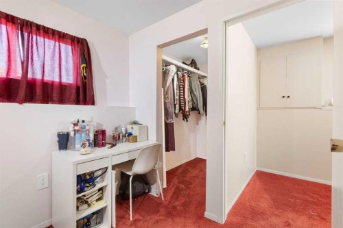 331 Coverdale Court Ne, Calgary, AB - Indoor