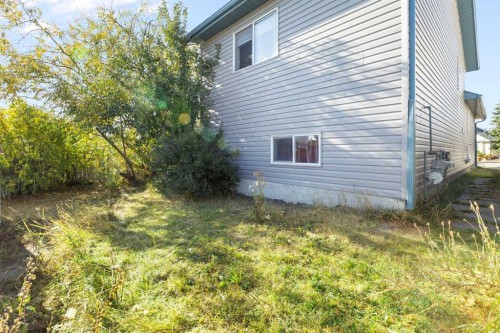 331 Coverdale Court Ne, Calgary, AB - Outdoor