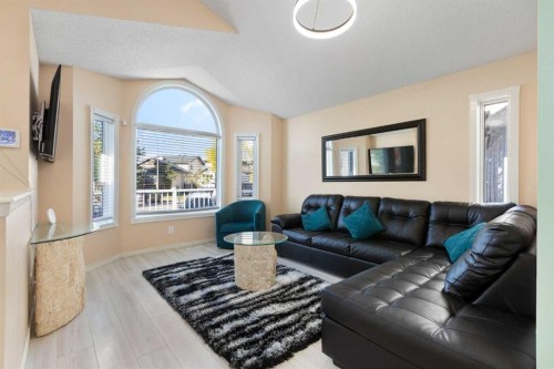 331 Coverdale Court Ne, Calgary, AB - Indoor Photo Showing Living Room