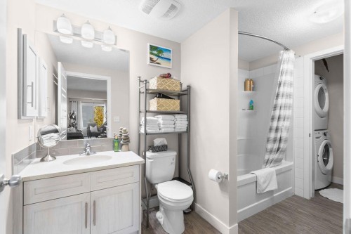 1426-2461 Baysprings Link Sw, Airdrie, AB - Indoor